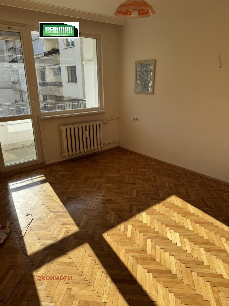 Дава под наем 2-СТАЕН, гр. София, Иван Вазов, снимка 4 - Апартаменти - 53154993