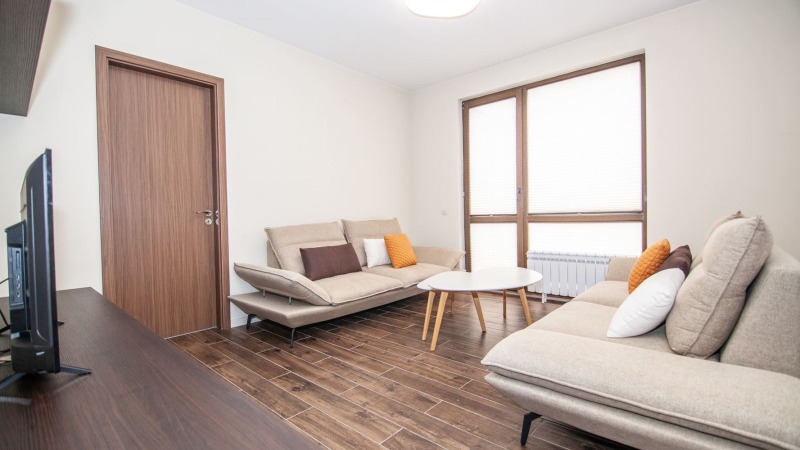 Zu vermieten  1 Schlafzimmer Sofia , Simeonowo , 90 qm | 77298404