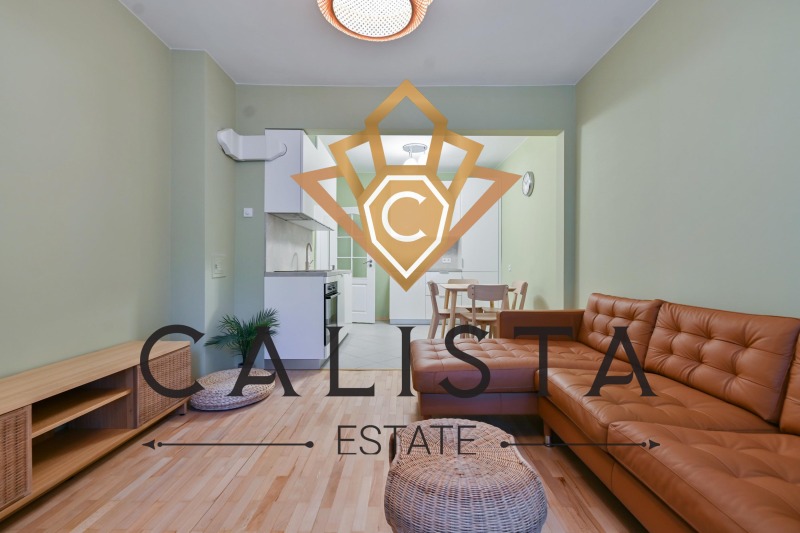 Издаје се  1 спаваћа соба Софија , Центар , 60 м2 | 67801883