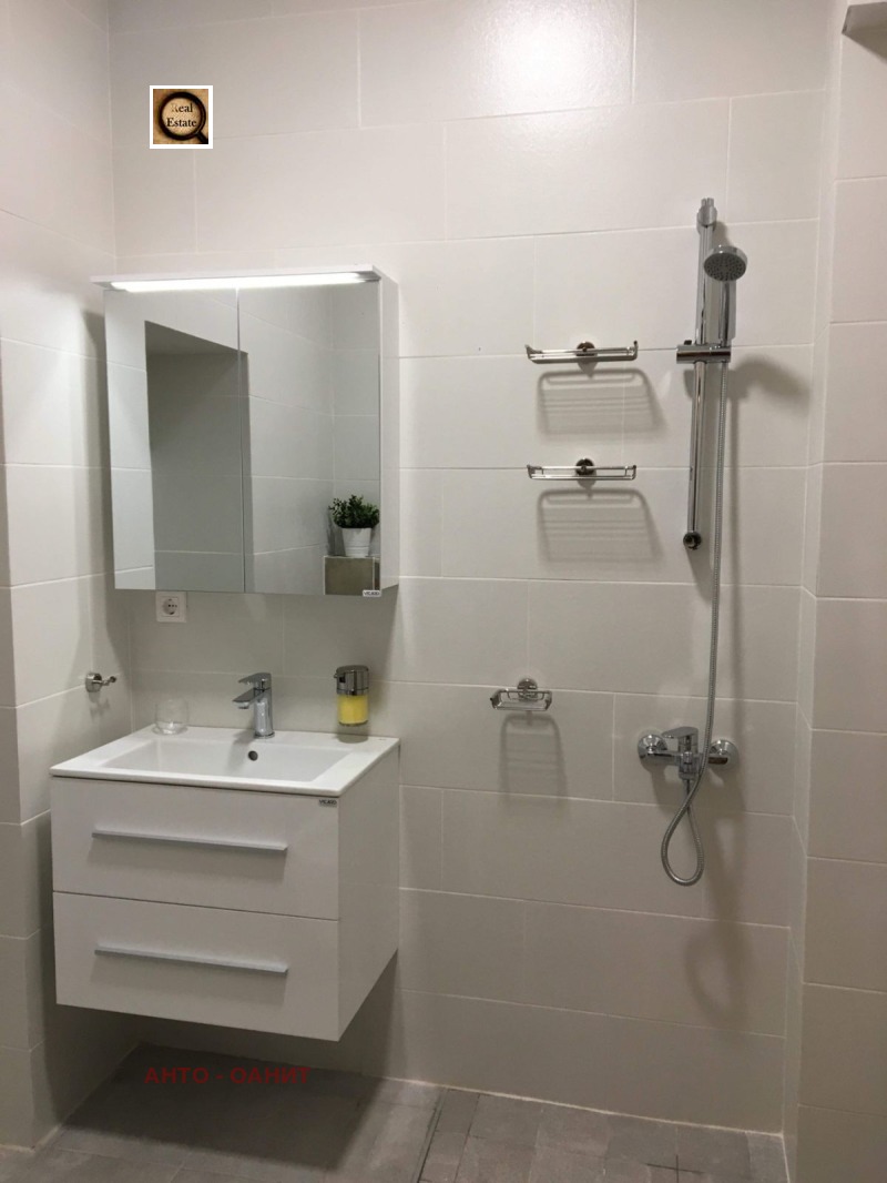 Дава под наем 3-СТАЕН, гр. София, Център