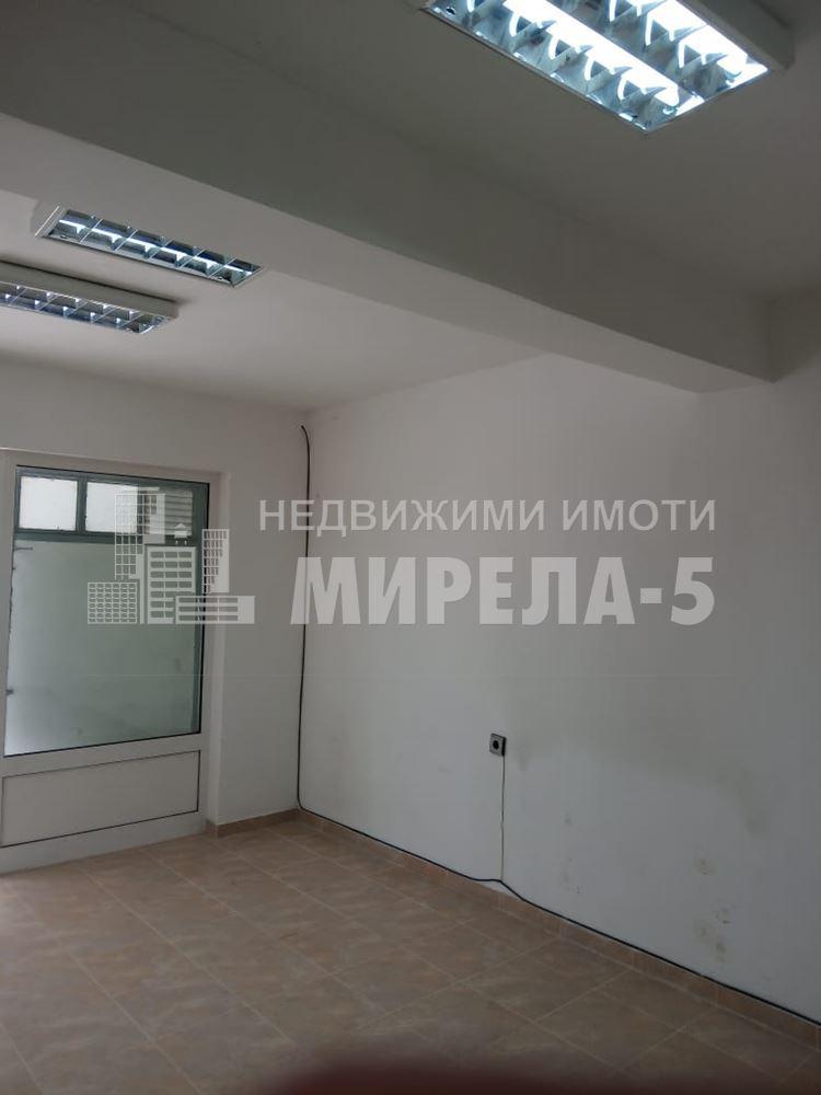 Под наем ОФИС, град Русе, Широк център • 250 лв. • 68725052 — Holmes.bg