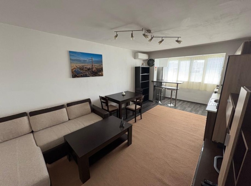 Дава под нем  2-стаен, град София, Връбница 1 •  425 EUR • ID 36710460 — holmes.bg - [1] 