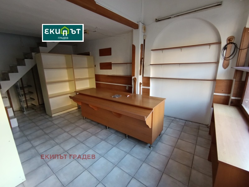 Дава под наем МАГАЗИН, гр. Варна, Център, снимка 2 - Магазини - 53232704