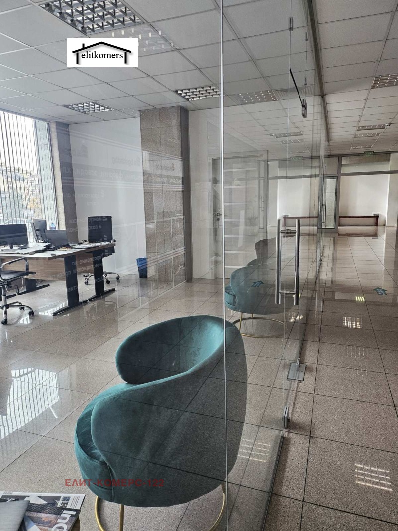 Дава под Наем ОФИС в град София, Гоце Делчев - 27 кв.м / 486 € » 950.53 лв., ЕЛИТ-КОМЕРС-122