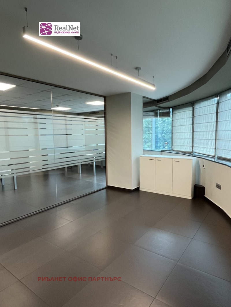 A louer  Bureau Sofia , Strelbichte , 167 m² | 67584086