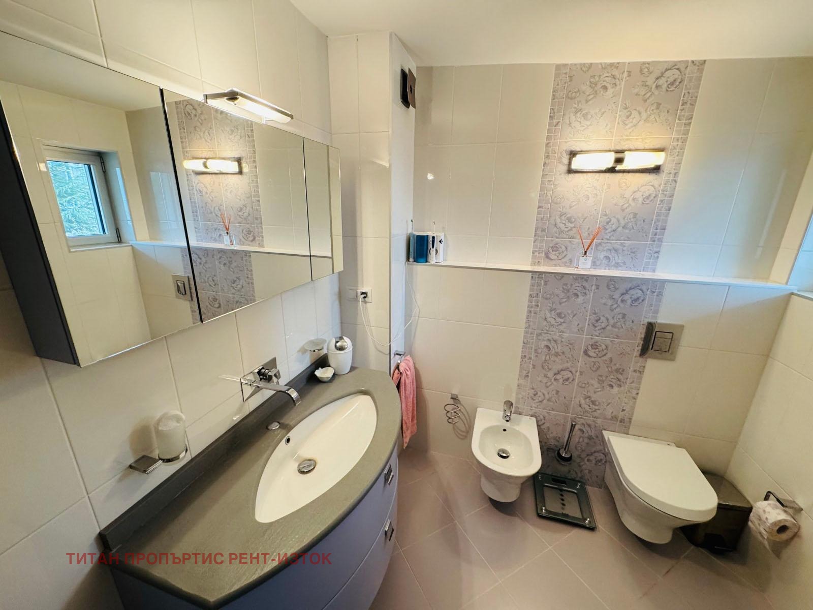 Дава под наем КЪЩА, гр. Бургас, Сарафово, снимка 5 - Къщи - 52069793