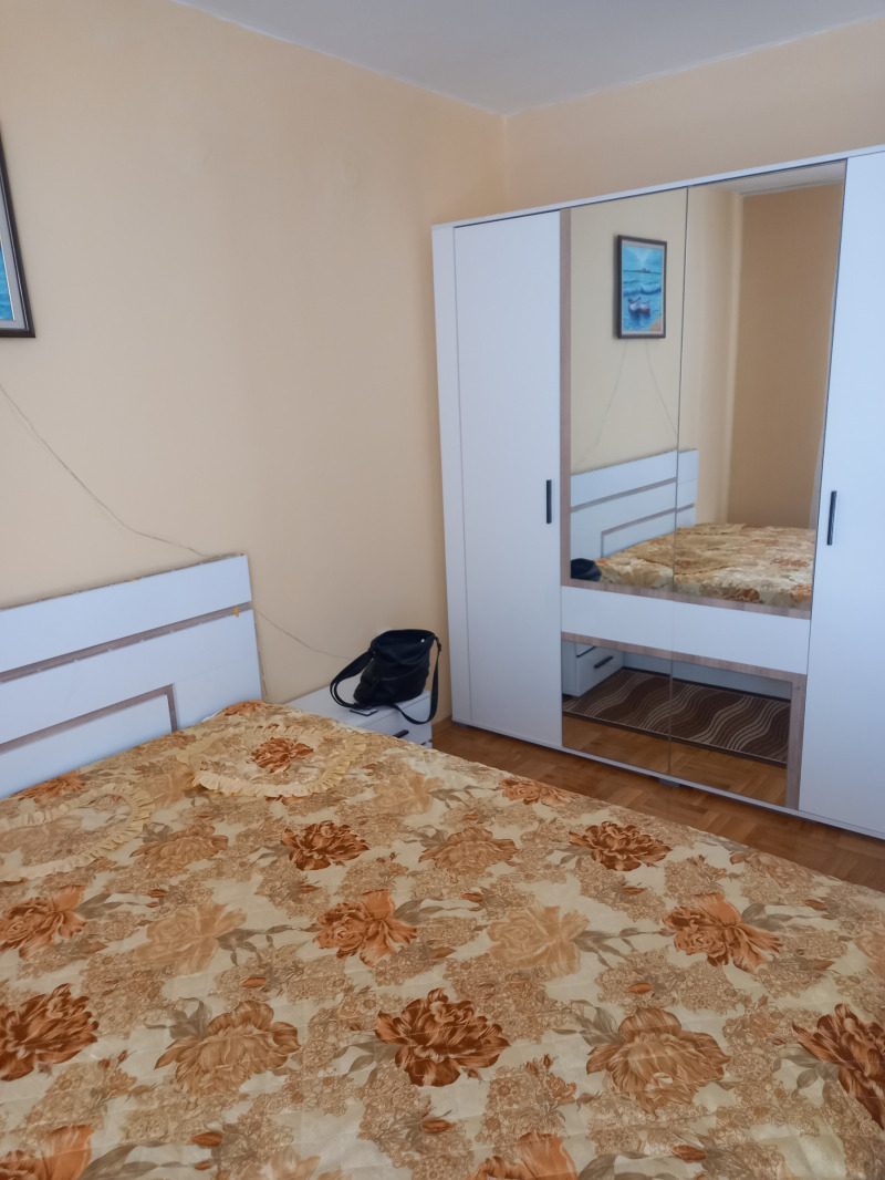 Дава под Наем 1-СТАЕН в град Велико Търново, Център - 55 кв.м / 311.89 € » 610 лв., ПЕЛИКАН