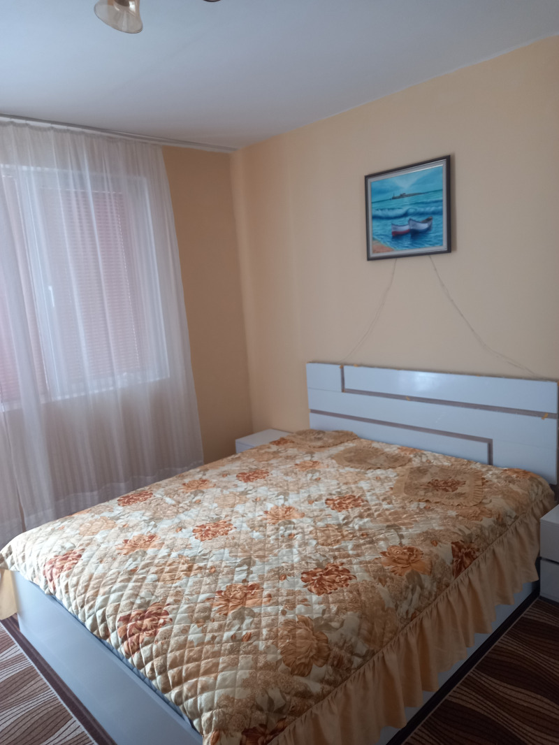 Дава под наем  1-стаен град Велико Търново , Център , 55 кв.м | 61687337 - изображение [2]