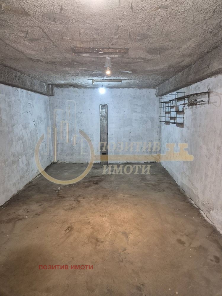 En renta  Cochera Sofia , Belite brezi , 20 metros cuadrados | 84956270