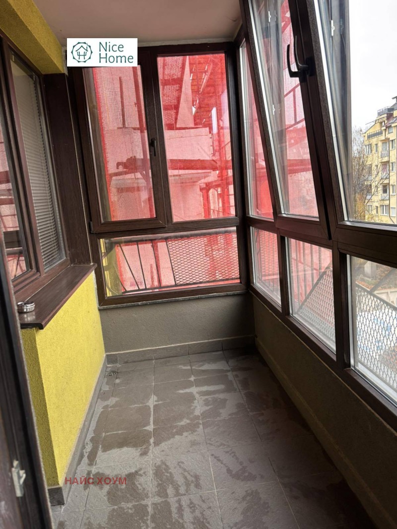 Дава под наем 4-СТАЕН, гр. София, Иван Вазов, снимка 13 - Апартаменти - 52561566