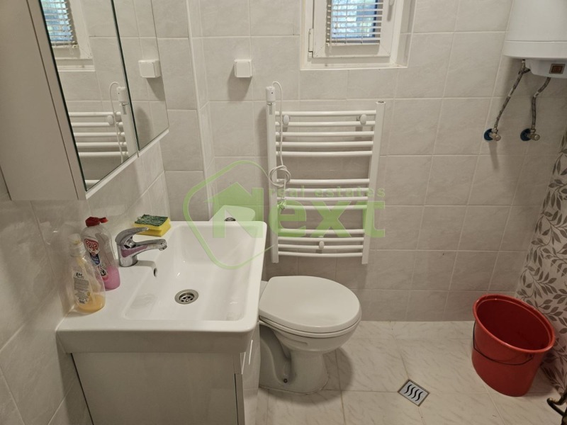Издаје се  1 спаваћа соба Софија , Лозенец , 45 м2 | 64094815