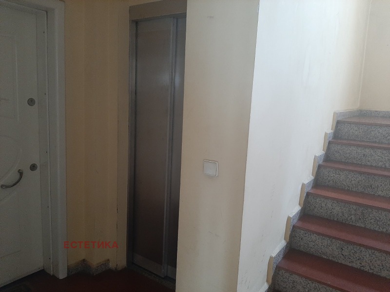 Дава под наем 2-СТАЕН, гр. София, Оборище, снимка 13 - Апартаменти - 53351995