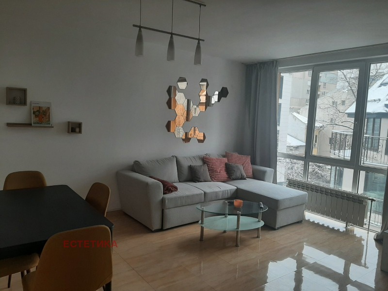 Дава под наем 2-СТАЕН, гр. София, Оборище