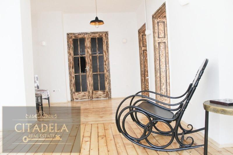 Издаје се  2 спаваће собе Софија , Центар , 103 м2 | 44102638 - слика [3]
