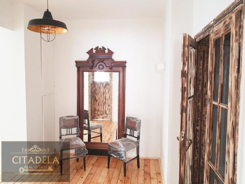 Издаје се  2 спаваће собе Софија , Центар , 103 м2 | 44102638 - слика [7]