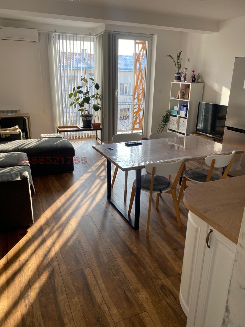 Дава под наем 3-СТАЕН, гр. Плевен, Идеален център