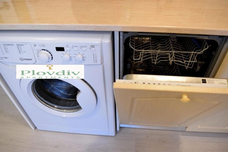 Zu vermieten  1 Schlafzimmer Plowdiw , Zentar , 65 qm | 51060819 - Bild [6]
