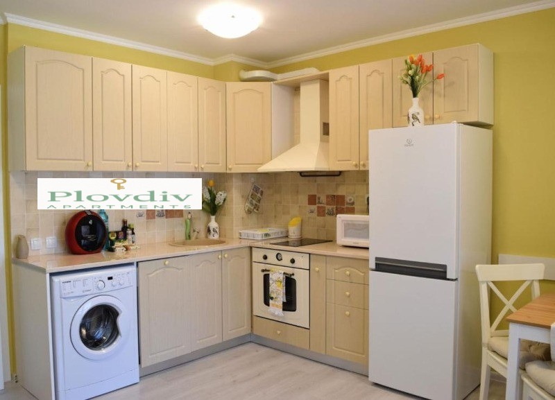 Zu vermieten  1 Schlafzimmer Plowdiw , Zentar , 65 qm | 51060819 - Bild [2]