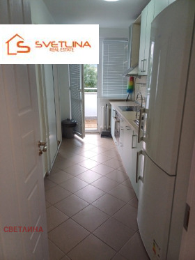 1 quarto Zona B-19, Sofia 2