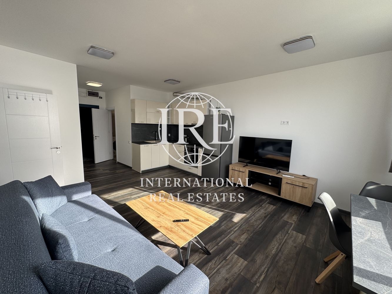 Дава под наем 2-СТАЕН, гр. Варна, м-т Ален мак, снимка 2 - Апартаменти - 54219483