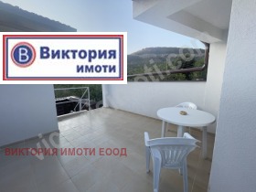 1 dormitorio Asenov, Veliko Tarnovo 8