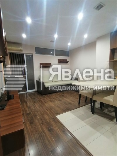 Te huur  2 slaapkamers Varna , Vazrazjdane 1 , 73 m² | 43147006