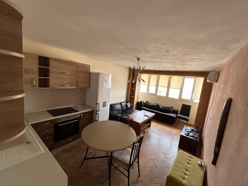 Издаје се  2 спаваће собе Бургас , Славејков , 59 м2 | 57293489