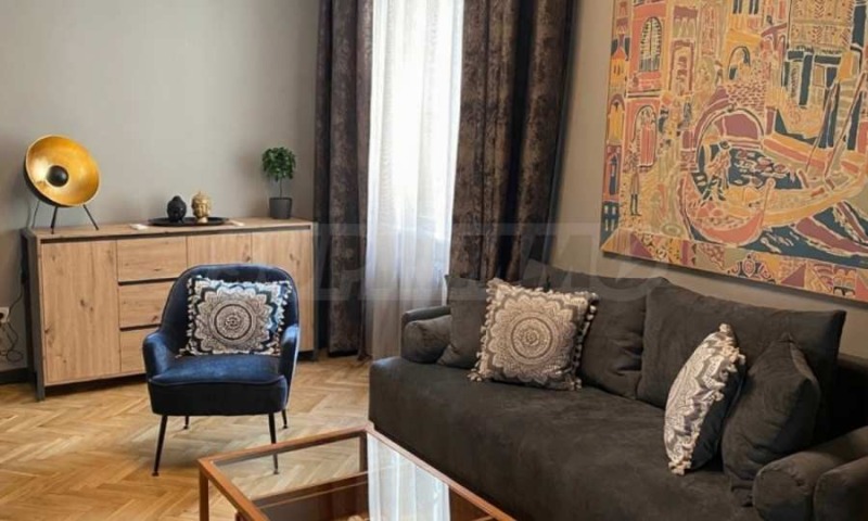 Zu vermieten  2 Schlafzimmer Sofia , Zentar , 90 qm | 51677204