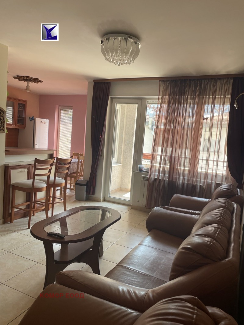Дава под Наем 3-СТАЕН в град Русе, Център - 110 кв.м / 750 € » 1 466.87 лв., КОМОР ЕООД