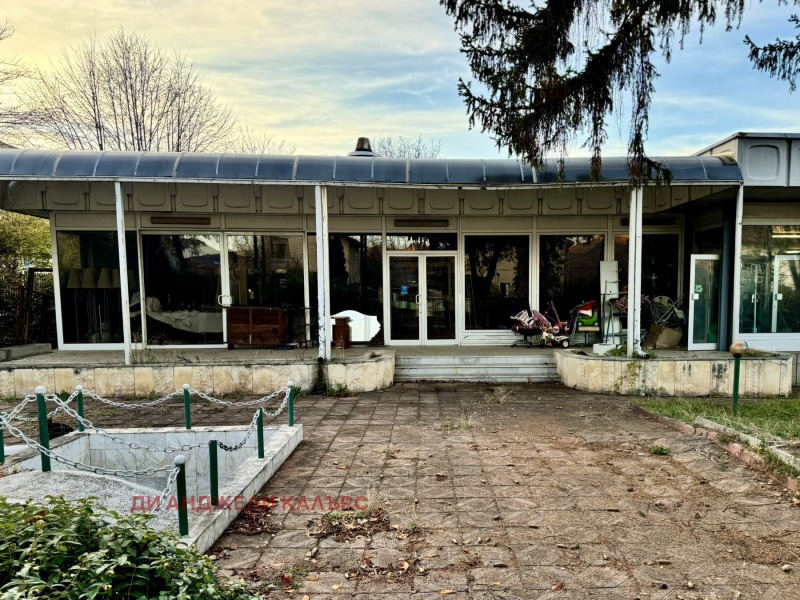Дава под Наем СКЛАД в област София, гр. Правец - 300 кв.м / 1 200 € » 2 347.00 лв., ДИ АНДЖЕЛИ КАЛЪРС