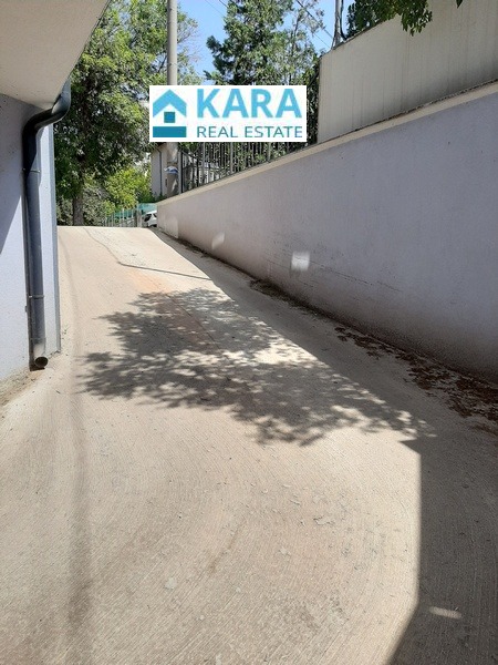 Zu vermieten  Parkplatz Kardschali , Zentar , 15 qm | 54749152