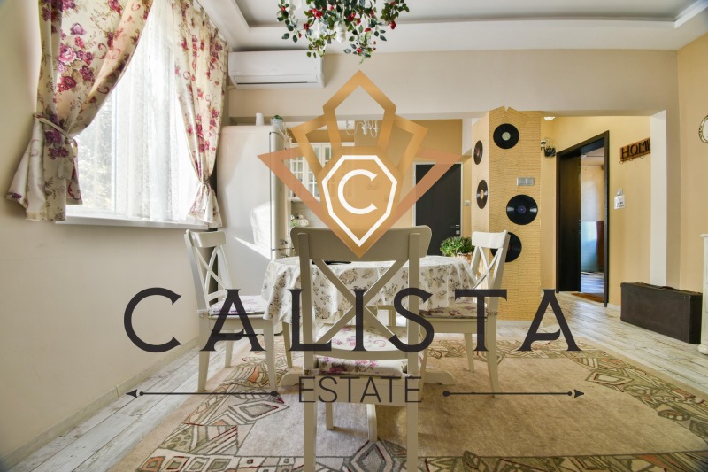 Издаје се  2 спаваће собе Софија , Центар , 70 м2 | 10232875 - слика [3]