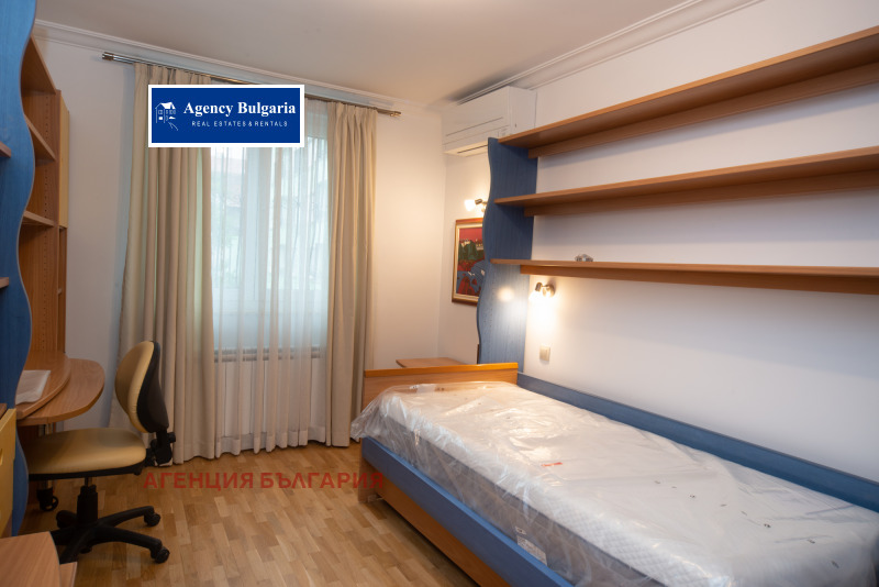 Do wynajęcia  3 sypialnie Sofia , Centar , 150 mkw | 81508130 - obraz [16]