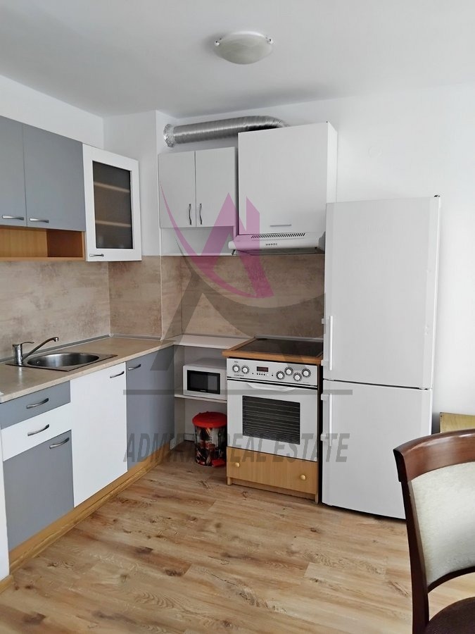Para alugar  1 quarto Varna , Konfuto , 55 m² | 81703950