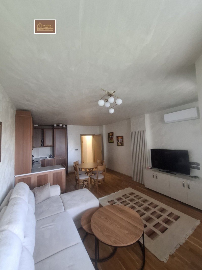 Til leje  1 soveværelse Sofia , Vitosha , 85 kvm | 26788176