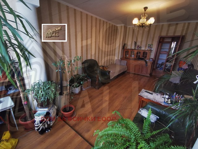 Vuokrattavana  2 makuuhuonetta Sofia , Vrabnitsa 1 , 100 neliömetriä | 44023039 - kuva [3]