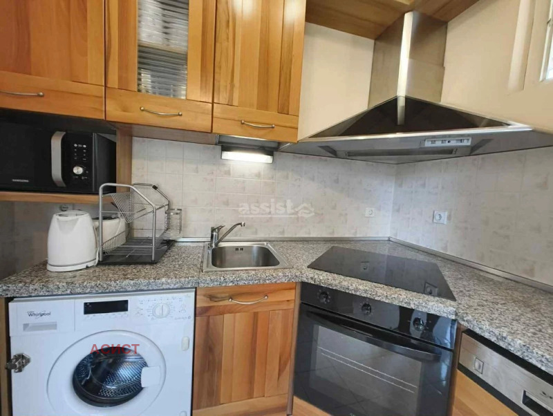 Zu vermieten  1 Schlafzimmer Sofia , Izgrew , 65 qm | 47721965