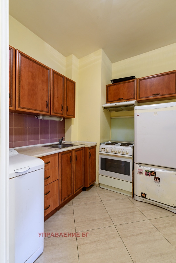 Издаје се  1 спаваћа соба Софија , Карпузица , 70 м2 | 40220732 - слика [4]