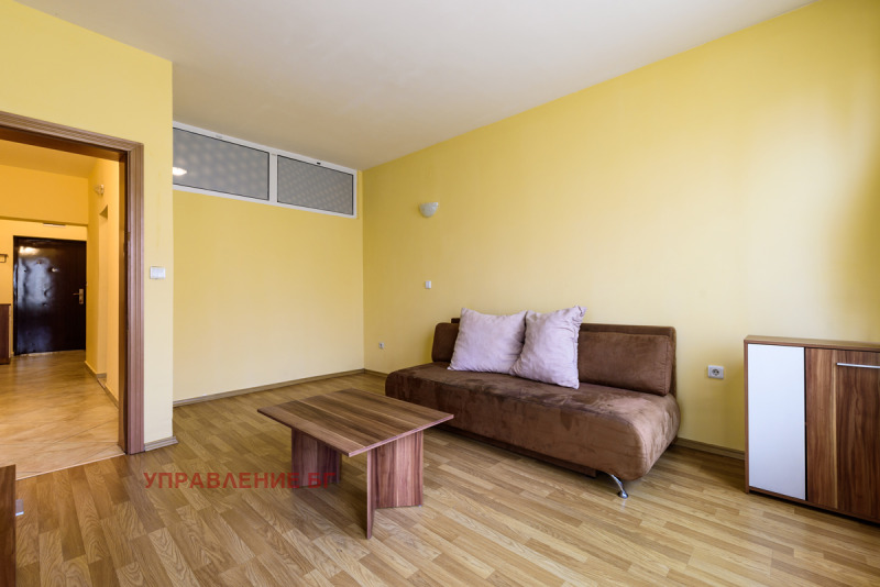 Издаје се  1 спаваћа соба Софија , Карпузица , 70 м2 | 40220732 - слика [3]