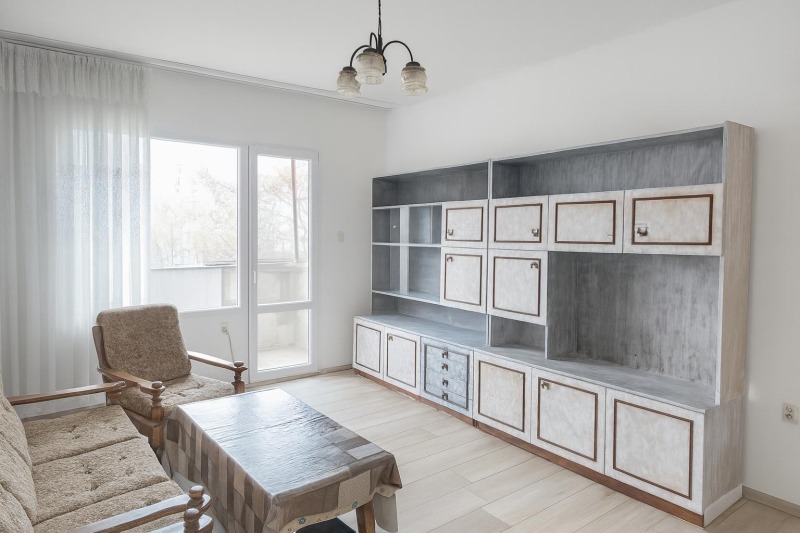 Kiadó  1 hálószoba Plovdiv , Trakija , 90 négyzetméter | 52131555 - kép [2]