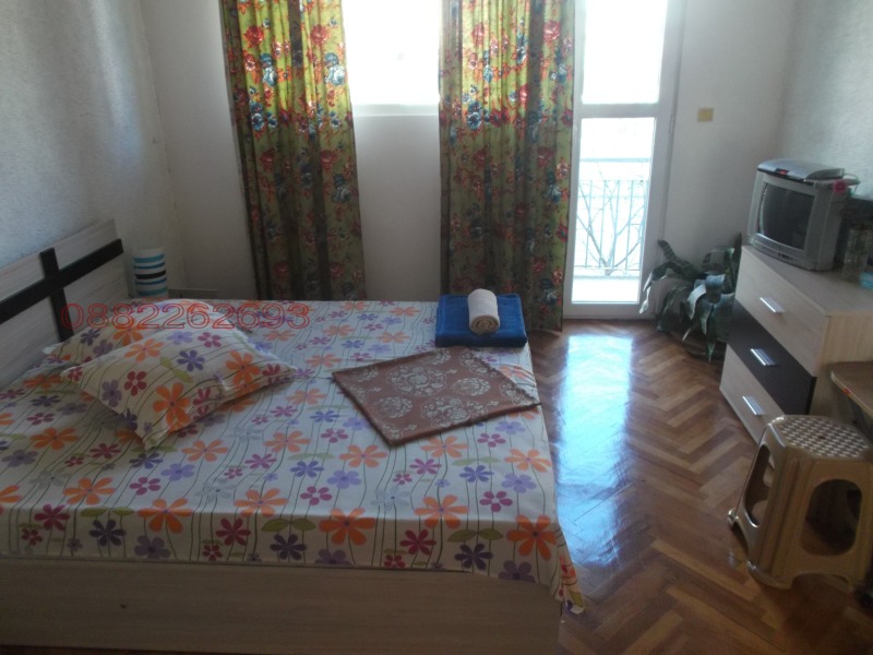 Дава под наем 3-СТАЕН, гр. Велико Търново, Зона Б