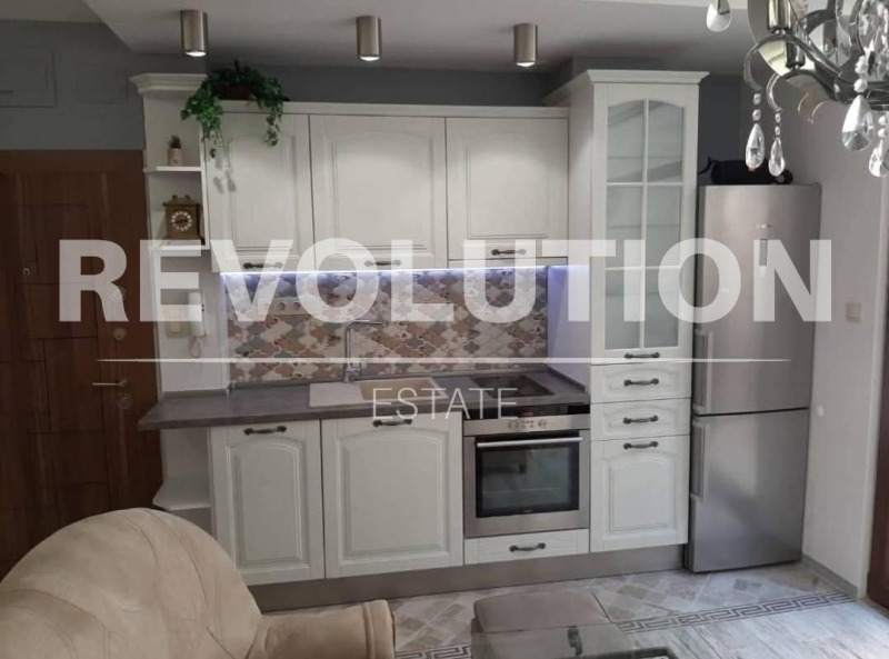 Te huur  2 slaapkamers Varna , Tsentar , 95 m² | 87778013
