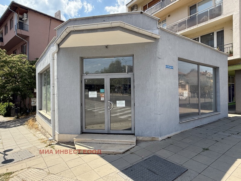 Дава под наем  Магазин град Враца , Река Лева , 72 кв.м | 25534404