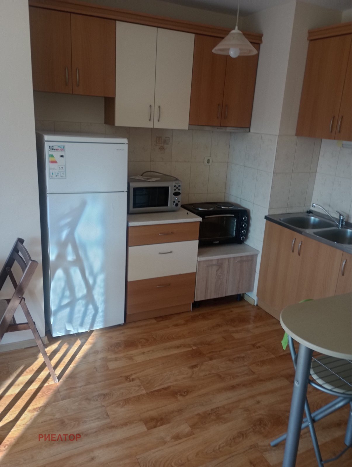 Дава под наем 2-СТАЕН, гр. Пловдив, Кючук Париж, снимка 3 - Апартаменти - 53723449