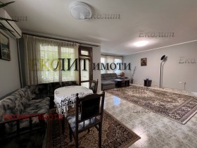 3 makuuhuonetta Reduta, Sofia 3