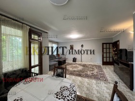 3 makuuhuonetta Reduta, Sofia 1