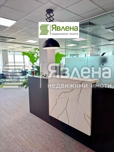 A louer  Bureau Sofia , Mladost 4 , 313 m² | 23952340
