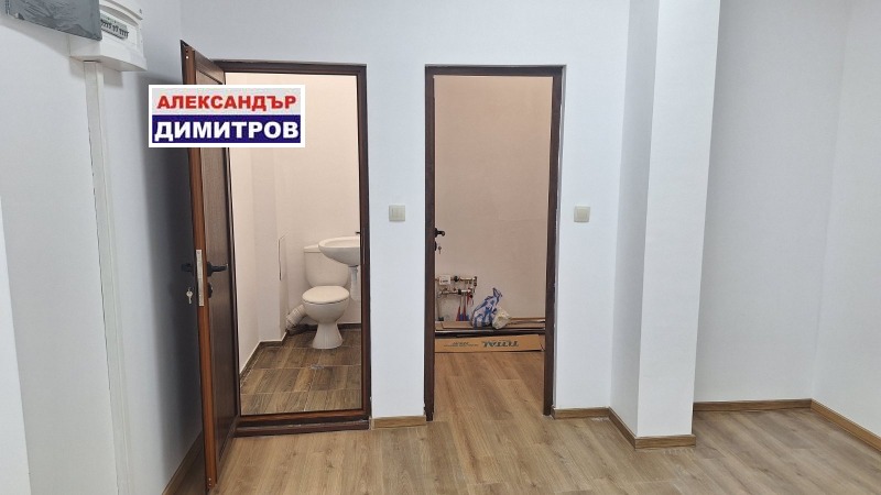 Дава под наем МАГАЗИН, гр. Русе, Център, снимка 5 - Магазини - 52692417