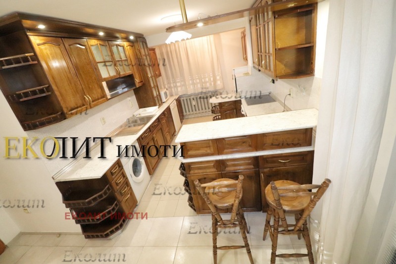 Zu vermieten  3 Schlafzimmer Sofia , Dianabad , 160 qm | 95781968 - Bild [4]