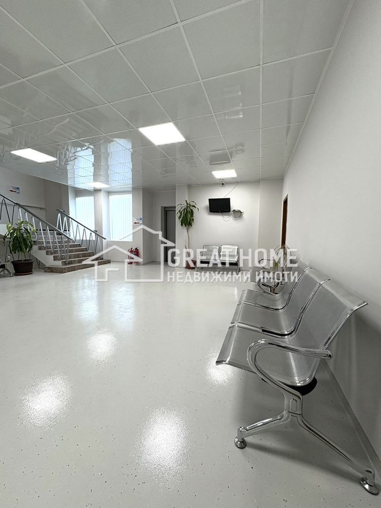 Издаје се  Канцеларија Тарговиште , Промишлена зона , 25 м2 | 60909650 - слика [11]